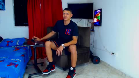 Snapshot of jeffer21_hot chatting on May 8, 2026, 5:35 am jeffer21_hot online show from May 8, 2026, 5:35 am
