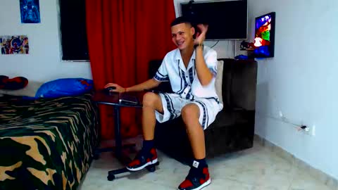 Snapshot of jeffer21_hot chatting on May 27, 2026, 5:59 am jeffer21_hot online show from May 27, 2026, 5:59 am