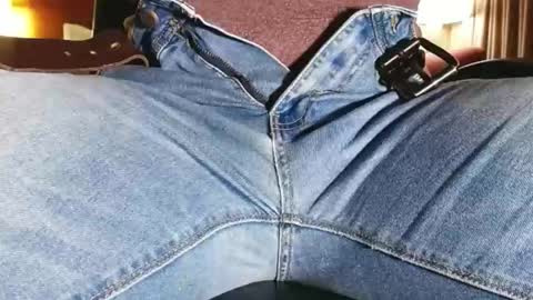 Snapshot of jeffersonel chatting on November 29, 2025, 5:21 am jeffersonel online show from November 29, 2025, 5:21 am