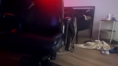 jeffinsoflo306725 online show from February 28, 2026, 8:10 pm