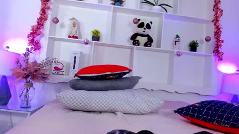 Snapshot of jehnmorris chatting on December 3, 2024, 3:44 pm Jehn online show from December 3, 2024, 3:44 pm