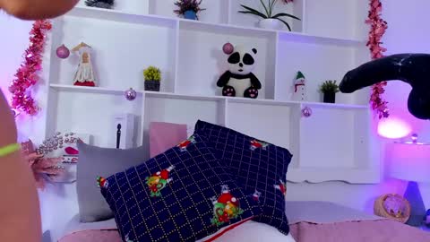 Snapshot of jehnmorris chatting on December 11, 2024, 7:03 pm Jehn online show from December 11, 2024, 7:03 pm