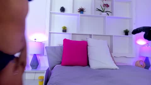 Snapshot of jehnmorris chatting on February 19, 2025, 7:16 pm Jehn online show from February 19, 2025, 7:16 pm