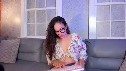 Snapshot of jeilovee chatting on February 9, 2026, 11:36 am Jen online show from February 9, 2026, 11:36 am