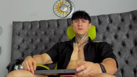 Snapshot of jeins_carter chatting on January 25, 2025, 1:41 pm JC online show from January 25, 2025, 1:41 pm