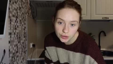 Snapshot of jelly_cherry chatting on January 15, 2025, 7:44 pm Emily online show from January 15, 2025, 7:44 pm