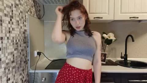 Snapshot of jelly_cherry chatting on January 21, 2025, 9:36 pm Emily online show from January 21, 2025, 9:36 pm