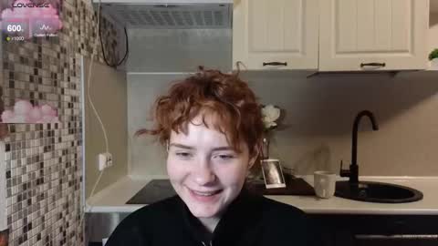 Snapshot of jelly_cherry chatting on October 16, 2025, 8:32 pm Emily online show from October 16, 2025, 8:32 pm