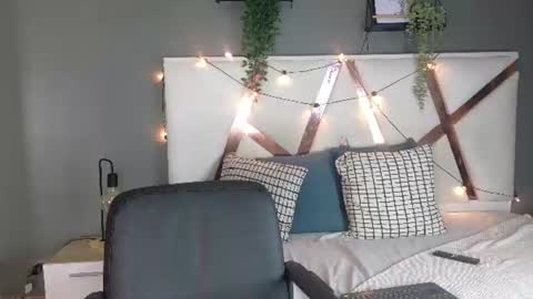 Snapshot of jenacooper__ chatting on June 16, 2026, 2:14 am Jena online show from June 16, 2026, 2:14 am