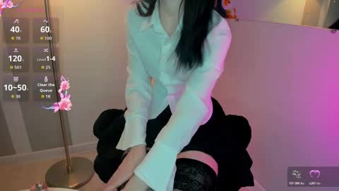 Molly online show from November 7, 2025, 6:46 am