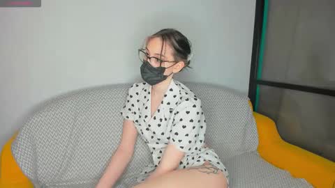 Snapshot of jenayorteg chatting on February 19, 2026, 1:12 am Molly online show from February 19, 2026, 1:12 am