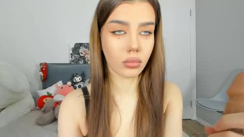 Dolly online show from February 8, 2025, 12:28 pm