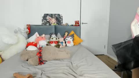 Dolly online show from February 21, 2025, 1:22 pm