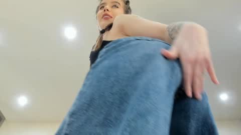 Dolly online show from March 5, 2026, 1:29 pm