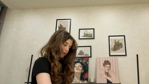Snapshot of jenie_fire chatting on June 9, 2026, 1:23 pm Dolly online show from June 9, 2026, 1:23 pm