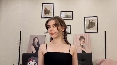 Snapshot of jenie_fire chatting on July 1, 2026, 1:24 pm Dolly online show from July 1, 2026, 1:24 pm