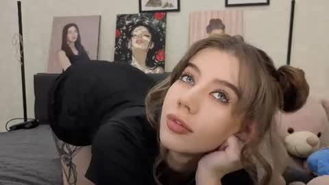 Snapshot of jenie_fire chatting on July 4, 2026, 1:28 pm Dolly online show from July 4, 2026, 1:28 pm