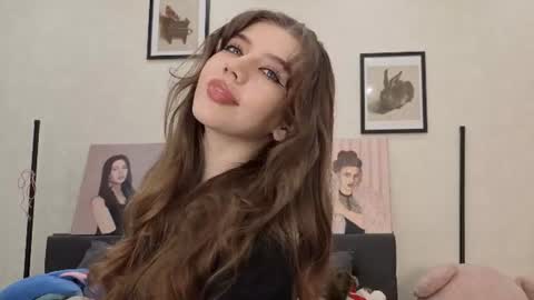 Snapshot of jenie_fire chatting on July 5, 2026, 1:29 pm Dolly online show from July 5, 2026, 1:29 pm