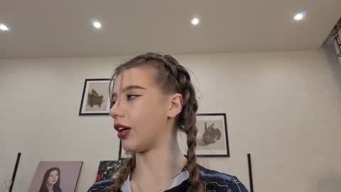Snapshot of jenie_fire chatting on July 13, 2026, 1:36 pm Dolly online show from July 13, 2026, 1:36 pm