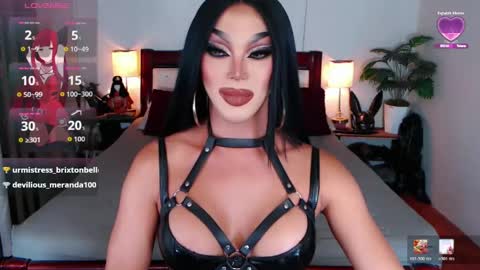 Queen Jenifer online show from April 27, 2026, 8:29 pm