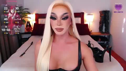 Queen Jenifer online show from June 19, 2026, 11:08 pm