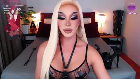 Queen Jenifer online show from June 26, 2026, 7:40 pm