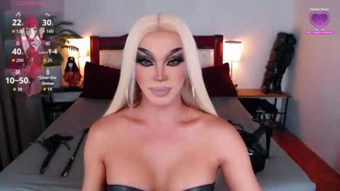 Queen Jenifer online show from July 19, 2026, 4:27 am