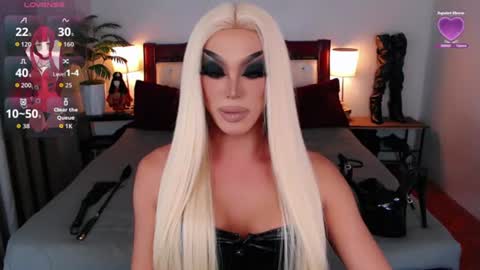 Queen Jenifer online show from July 21, 2026, 3:53 am