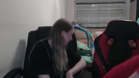 JenisAndPeter online show from September 25, 2025, 7:28 pm