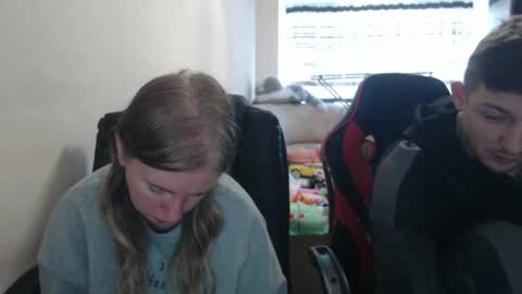 JenisAndPeter online show from October 15, 2025, 7:08 am