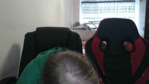 JenisAndPeter online show from October 20, 2025, 6:03 am