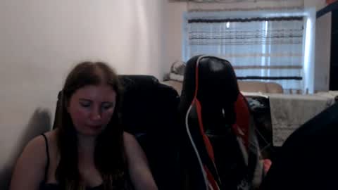Snapshot of jenisandpeter chatting on July 15, 2026, 5:51 pm JenisAndPeter online show from July 15, 2026, 5:51 pm