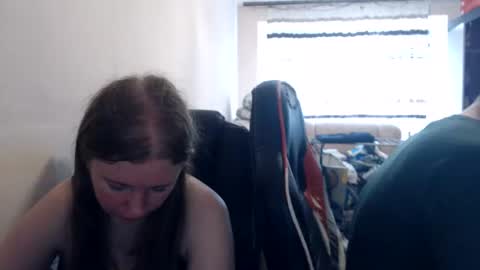 Snapshot of jenisandpeter chatting on July 17, 2026, 6:09 am JenisAndPeter online show from July 17, 2026, 6:09 am