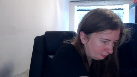 Snapshot of jenisandpeter chatting on July 27, 2026, 7:26 am JenisAndPeter online show from July 27, 2026, 7:26 am
