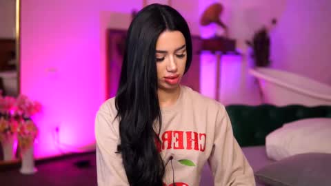 Snapshot of jenna_day chatting on March 7, 2025, 6:13 am jenna_day online show from March 7, 2025, 6:13 am