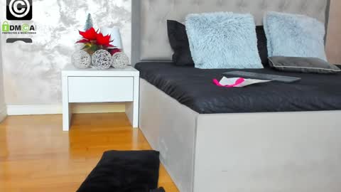 Snapshot of jennamyers chatting on December 23, 2024, 11:17 pm JennaMyers online show from December 23, 2024, 11:17 pm