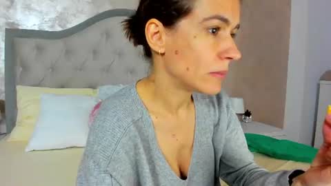 Snapshot of jennamyers chatting on June 12, 2026, 7:24 pm JennaMyers online show from June 12, 2026, 7:24 pm