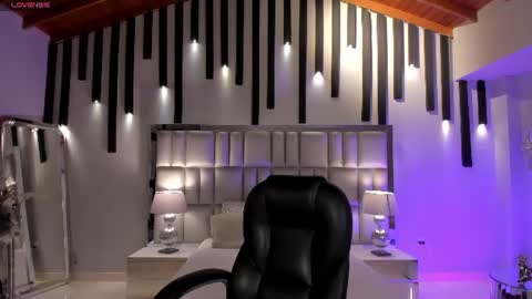 Snapshot of jennaolson chatting on July 5, 2026, 8:43 am Jenna Olson online show from July 5, 2026, 8:43 am