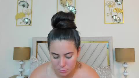 jenner_madison online show from July 4, 2026, 12:33 pm