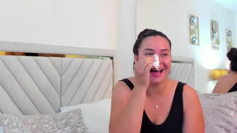 jenner_madison online show from July 15, 2026, 11:37 am