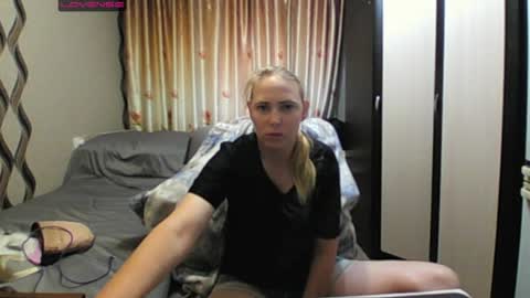 Snapshot of jennideep chatting on June 14, 2026, 12:18 pm JenniDeep online show from June 14, 2026, 12:18 pm