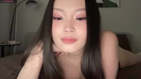 jennie_yung online show from June 10, 2026, 6:34 am
