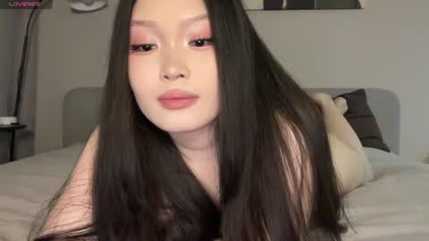 jennie_yung online show from July 9, 2026, 9:41 pm