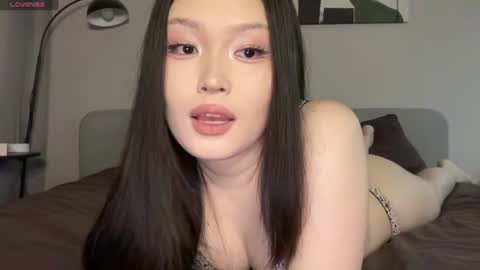 jennie_yung online show from July 17, 2026, 12:28 am