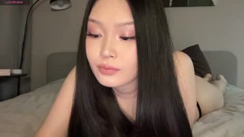 jennie_yung online show from July 17, 2026, 11:20 pm
