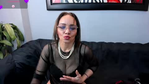 Jennie online show from September 19, 2025, 12:06 pm