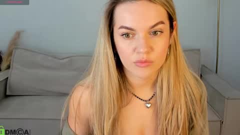 Snapshot of jennifer_perezz chatting on May 7, 2026, 9:36 am Jennifer Perezz online show from May 7, 2026, 9:36 am