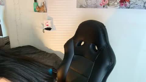 Snapshot of jennifer_scot chatting on November 10, 2025, 3:00 pm JENNIFER online show from November 10, 2025, 3:00 pm