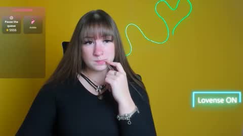 Snapshot of jennifer_xo_ chatting on October 25, 2025, 5:59 am Jennifer online show from October 25, 2025, 5:59 am