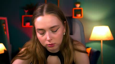 Jennifer online show from September 20, 2025, 5:36 pm